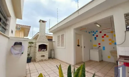 Casa à Venda no Jardim da Glória: 3 Dormitórios, 2 vagas e 165m²