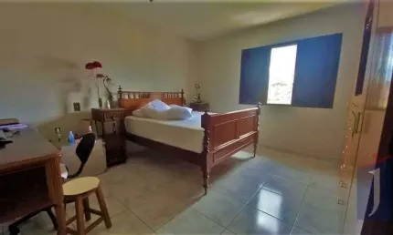 Casa à Venda em Vila das Mercês - 3 Dorms, 4 Banheiros