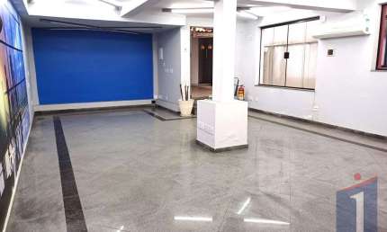 Loja/Salão em Aclimação, SP - 244m², 6 Salas, 3 Banheiros e 3 Vagas - R$ 1.990.000