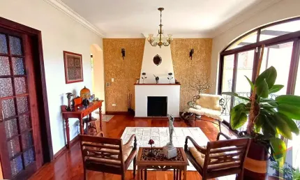 Casa no Jardim da Glória - 3 Dorm, 1 Suíte e 4 vagas R$1.890K