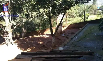 Sítio à venda em Água Azul, Guarulhos: 3 quartos por R$350mil