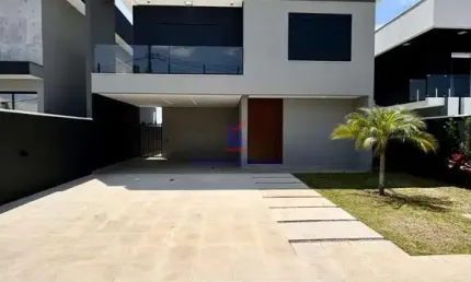 Casa Sobrado à Venda em Arujá - 4 Suítes, 281m² por R$2.980.000