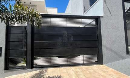 Casa com 3 quartos à venda na Rua Nilo Polo Ferrato, Jardim Paris, Maringá, 100 m2 por R$ 560.000