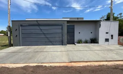 Casa com 2 quartos à venda na Rua Hélio Pimenta de Mendonça, Vila Aurea, Rosana, 132 m2 por R$ 700.000
