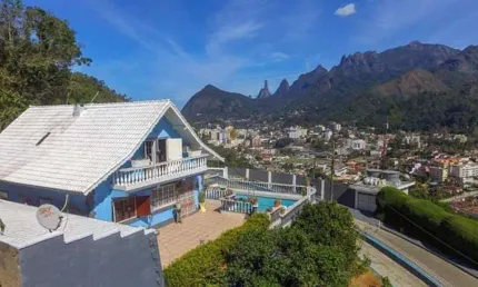 Casa para Venda em Teresópolis, Fazendinha, 4 dormitórios, 2 suítes, 3 banheiros, 5 vagas