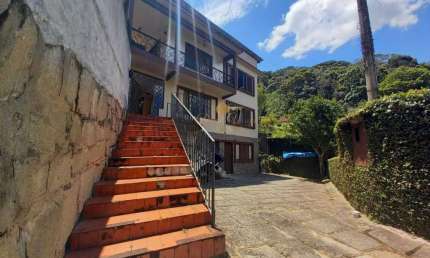 Casa para Venda em Teresópolis, Vale do Paraíso, 4 dormitórios, 2 banheiros, 10 vagas