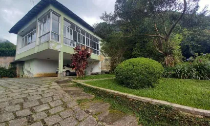 Casa para venda em teresópolis, cascata dos amores, 4 dormitórios, 1 suíte, 2 banheiros, 5 vagas
