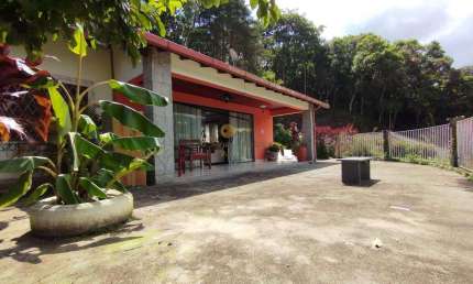 Casa para Venda em Teresópolis, Ermitage, 3 dormitórios, 1 suíte, 3 banheiros, 2 vagas