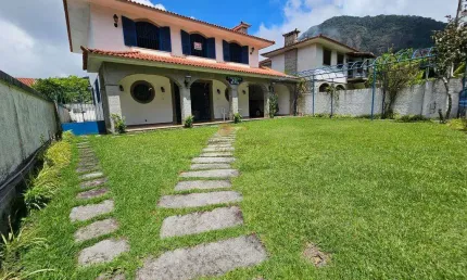 Casa para Venda em Teresópolis, Comary, 4 dormitórios, 2 suítes, 4 banheiros, 4 vagas