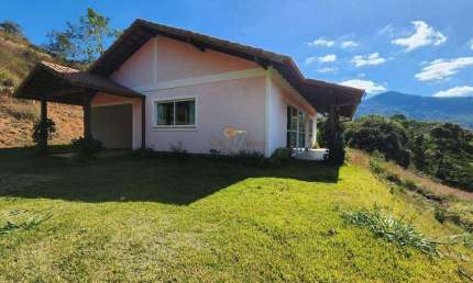 Casa para Venda em Teresópolis, Andradas, 2 dormitórios, 2 suítes, 4 banheiros, 1 vaga