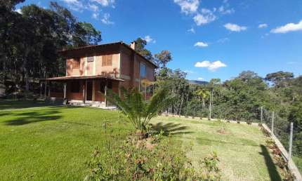 Casa em Condomínio para Venda em Teresópolis, Três Córregos, 4 dormitórios, 1 suíte, 4 banheiros, 2 vagas