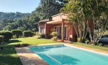 Casa para Venda em Teresópolis, Golfe, 3 dormitórios, 4 banheiros, 1 vaga