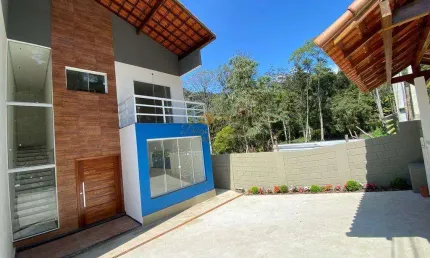 Casa para Venda em Teresópolis, Granja Guarani, 4 dormitórios, 4 suítes, 5 banheiros, 2 vagas