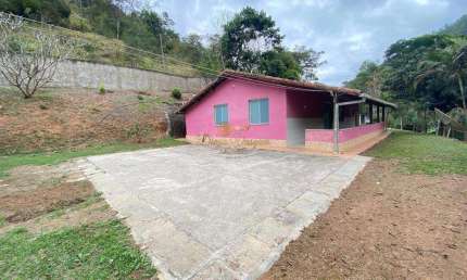 Casa para Venda em Teresópolis, Pessegueiros, 3 dormitórios, 1 suíte, 2 banheiros, 5 vagas