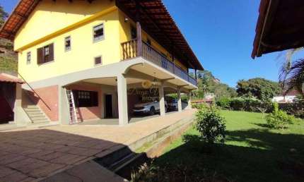 Casa para Venda em Teresópolis, Golfe, 4 dormitórios, 3 suítes, 2 banheiros, 4 vagas