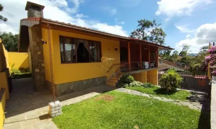 Casa para venda em teresópolis, iucas, 5 dormitórios, 4 suítes, 4 banheiros, 2 vagas