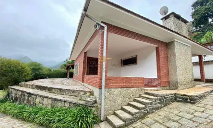Casa para Venda em Teresópolis, Araras, 7 dormitórios, 1 suíte, 2 banheiros, 10 vagas