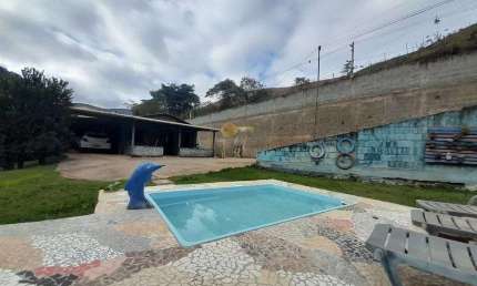 Casa para Venda em Teresópolis, Campo Limpo, 3 dormitórios, 1 suíte, 2 banheiros, 2 vagas