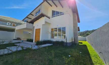 Casa em Condomínio para Venda em Teresópolis, Green Valley, 3 dormitórios, 3 suítes, 3 banheiros, 5 vagas
