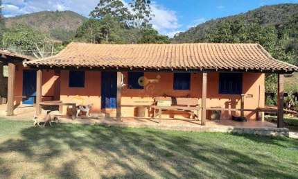 Casa para Venda em Teresópolis, Córrego das Pedras, 2 dormitórios, 2 suítes, 3 banheiros, 4 vagas