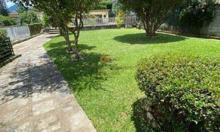 Casa para Venda em Teresópolis, Bom Retiro, 5 dormitórios, 1 suíte, 2 banheiros, 1 vaga