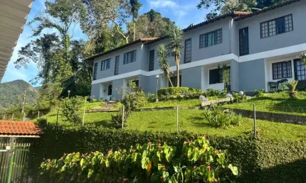 Casa em Condomínio para Venda em Teresópolis, Santa Cecília, 2 dormitórios, 1 suíte, 2 banheiros, 1 vaga