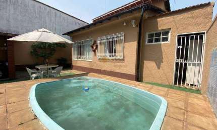 Casa para Venda em Teresópolis, Agriões, 3 dormitórios, 1 suíte, 2 banheiros, 2 vagas