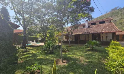 Casa em Condomínio para Venda em Teresópolis, Cruzeiro, 5 dormitórios, 1 suíte, 4 banheiros, 5 vagas