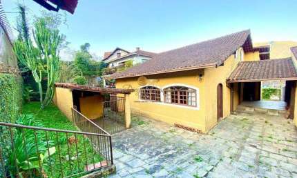 Casa para Venda em Teresópolis, Parque do Ingá, 5 dormitórios, 1 suíte, 4 banheiros, 2 vagas