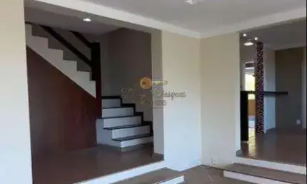 Casa para Venda em Petrópolis, Castelanea, 4 dormitórios, 1 suíte, 3 banheiros, 4 vagas