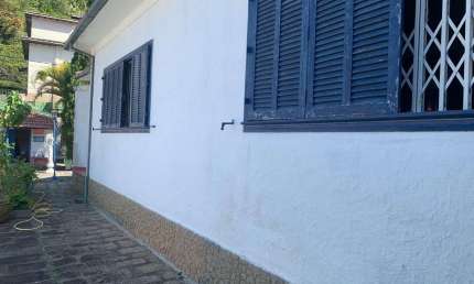 Casa para Venda em Petrópolis, Mosela, 3 dormitórios, 2 suítes, 3 banheiros, 2 vagas