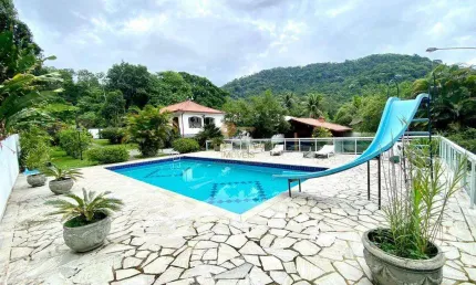 Casa para Venda em Guapimirim, Parque Silvestre, 8 dormitórios, 3 suítes, 8 banheiros, 10 vagas