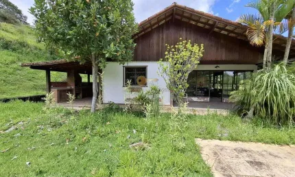 Casa para Venda em Teresópolis, Santa Rita, 4 dormitórios, 2 suítes, 4 banheiros, 2 vagas