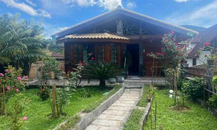 Casa em Condomínio para Venda em Petrópolis, Quitandinha, 3 dormitórios, 1 suíte, 2 banheiros, 4 vagas
