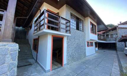 Casa para Venda em Petrópolis, São Sebastião, 5 dormitórios, 5 suítes, 10 banheiros, 6 vagas