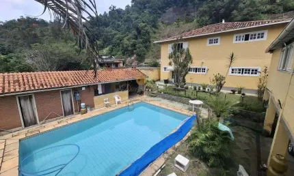 Casa para Venda em Teresópolis, Três Córregos, 4 dormitórios, 1 suíte, 4 banheiros, 2 vagas