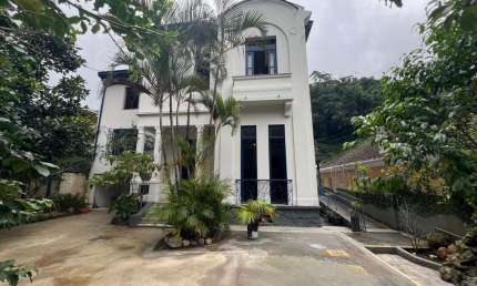 Casa Comercial para Locação em Petrópolis, Centro, 4 dormitórios, 1 suíte, 3 banheiros, 10 vagas