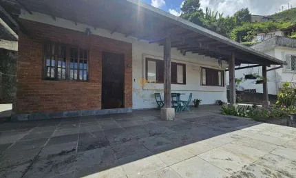 Casa para Venda em Teresópolis, Artistas, 3 dormitórios, 2 banheiros, 1 vaga