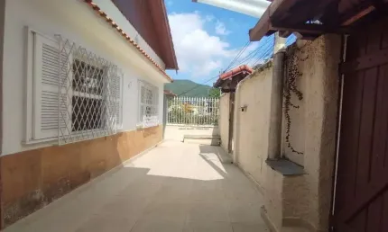 Casa para Venda em Teresópolis, Várzea, 2 dormitórios, 1 banheiro, 1 vaga