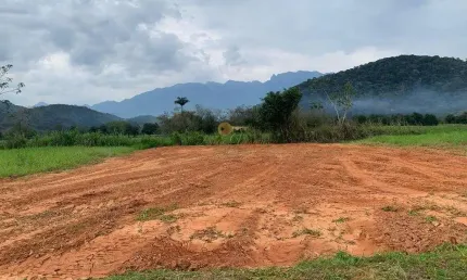 Terreno à venda na Estrada Martha Alcântara Fares, 1800, Cotia, Guapimirim