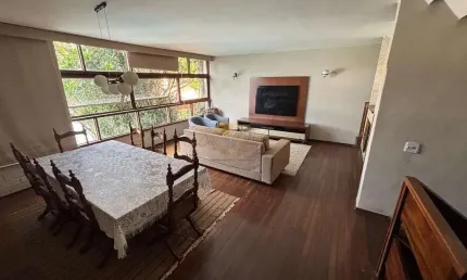 Casa para Venda em Teresópolis, Iucas, 5 dormitórios, 1 suíte, 3 banheiros, 2 vagas