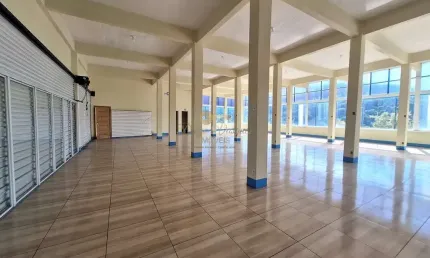 Loja para Venda em Teresópolis, Jardim Pinheiros, 2 banheiros, 10 vagas