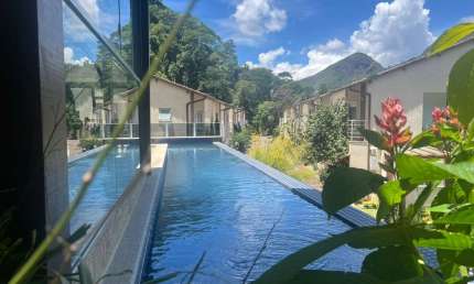 Casa para Venda em Petrópolis, Fazenda Inglesa, 2 dormitórios, 2 suítes, 3 banheiros, 2 vagas