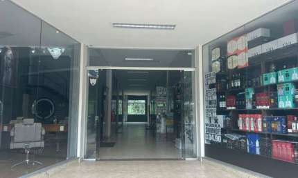 Sala comercial para alugar na Estrada União e Indústria, 9878, Itaipava, Petrópolis
