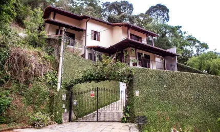 Casa para venda em teresópolis, quinta da barra, 4 dormitórios, 4 suítes, 5 banheiros, 2 vagas