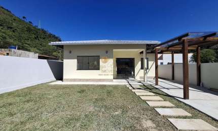 Casa para Venda em Teresópolis, Venda Nova, 3 dormitórios, 1 suíte, 2 banheiros, 2 vagas