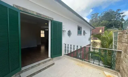 Casa para Venda em Petrópolis, Valparaíso, 2 dormitórios, 1 suíte, 1 banheiro, 3 vagas