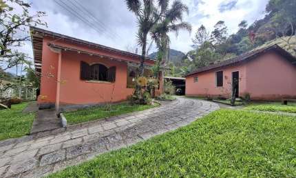 Casa para Venda em Teresópolis, Albuquerque, 3 dormitórios, 1 suíte, 2 banheiros, 1 vaga