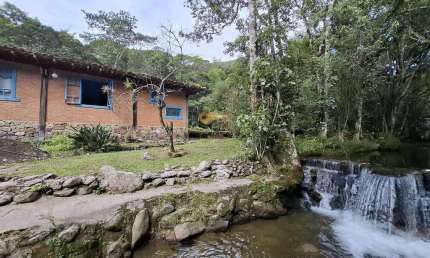 Sítio para Venda em Teresópolis, Albuquerque, 4 dormitórios, 1 suíte, 3 banheiros, 2 vagas