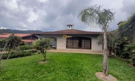 Casa para Venda em Teresópolis, Golfe, 4 dormitórios, 2 suítes, 4 banheiros, 3 vagas